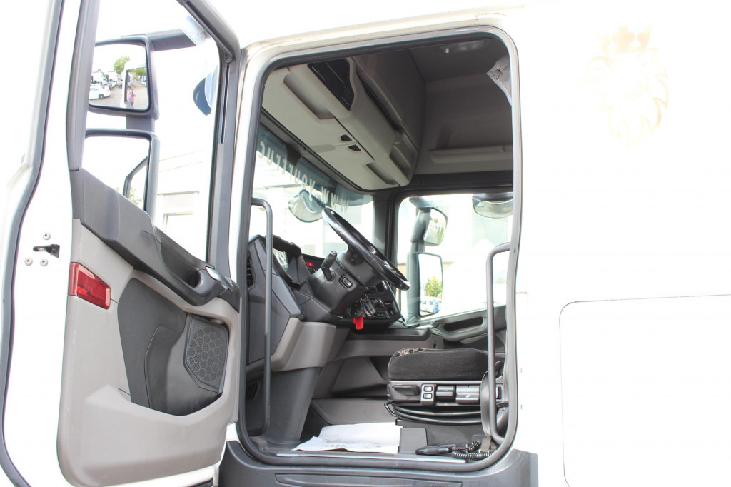Scania R 500 Retarder LDWS Kühlbox 2 Tanks Navi - Tractor unit: picture 5 Scania R 500 Retarder LDWS Kühlbox 2 Tanks Navi - Tractor unit: picture 5