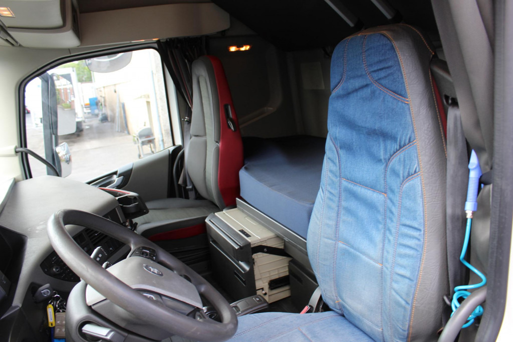 Volvo FH 500 E6 Globe I-Shift I-Park Cool Kühlbox - Tractor unit: picture 3 Volvo FH 500 E6 Globe I-Shift I-Park Cool Kühlbox - Tractor unit: picture 3