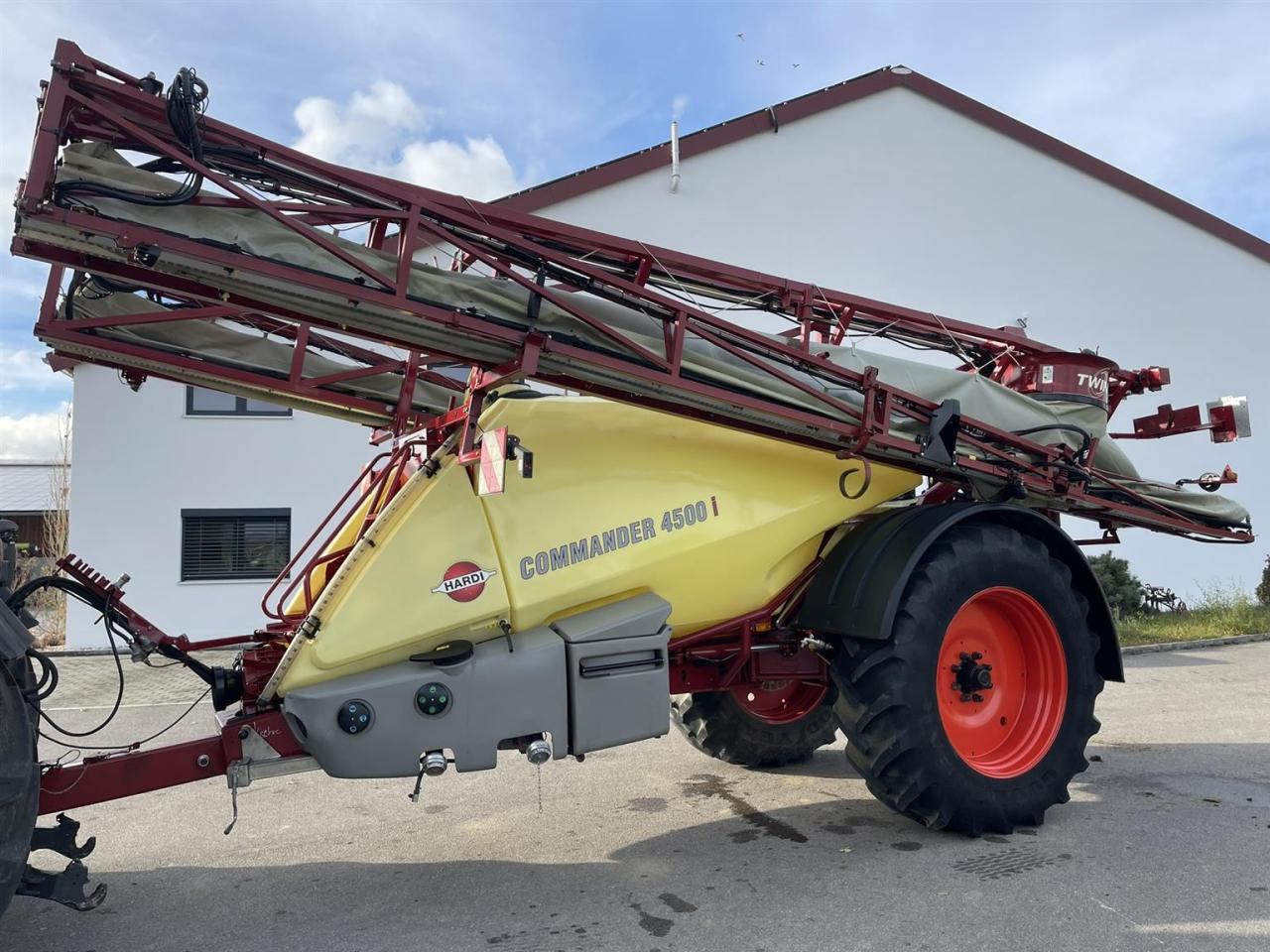 Hardi Commander 4500i Twinforce - Trailed sprayer: picture 1 Hardi Commander 4500i Twinforce - Trailed sprayer: picture 1