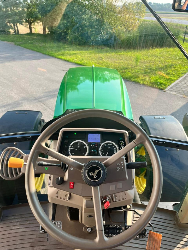 Farm tractor John Deere 6170M: picture 18