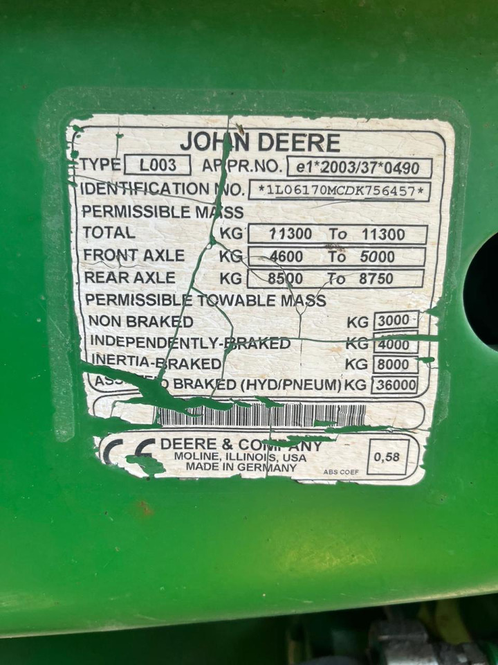 Farm tractor John Deere 6170M: picture 24