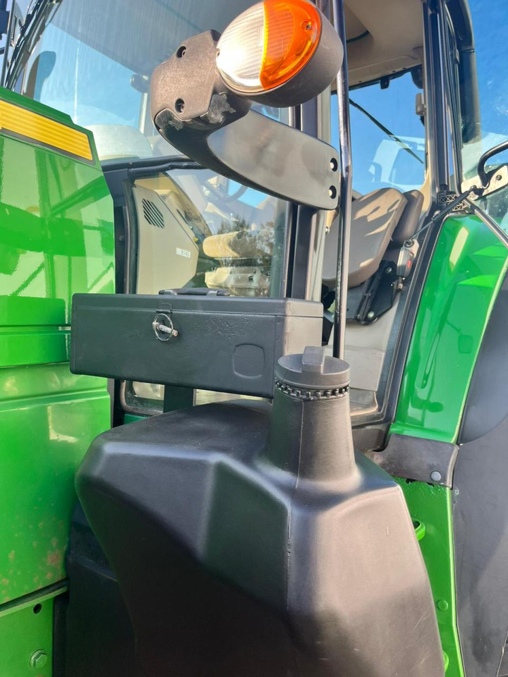 Farm tractor John Deere 6170M: picture 23