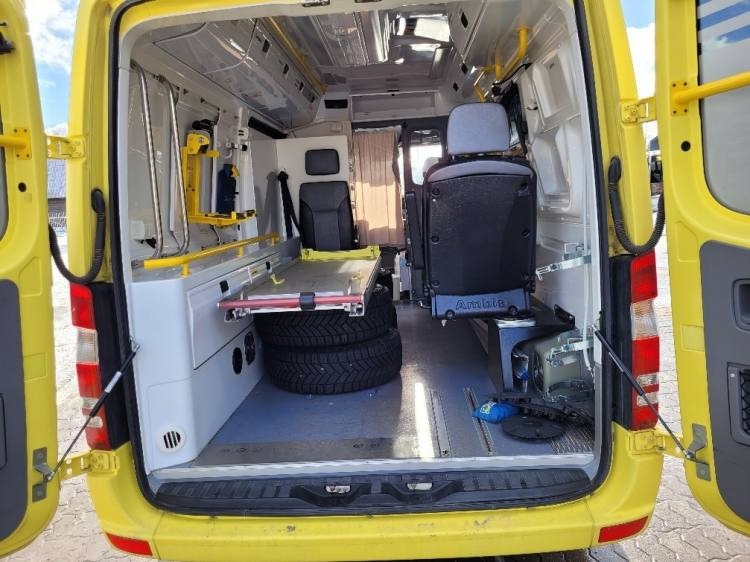MERCEDES – BENZ SPRINTER AMBULANCE (PROFILE) KLIMA 2.2016 EURO 6 - Ambulance: picture 4 MERCEDES – BENZ SPRINTER AMBULANCE (PROFILE) KLIMA 2.2016 EURO 6 - Ambulance: picture 4