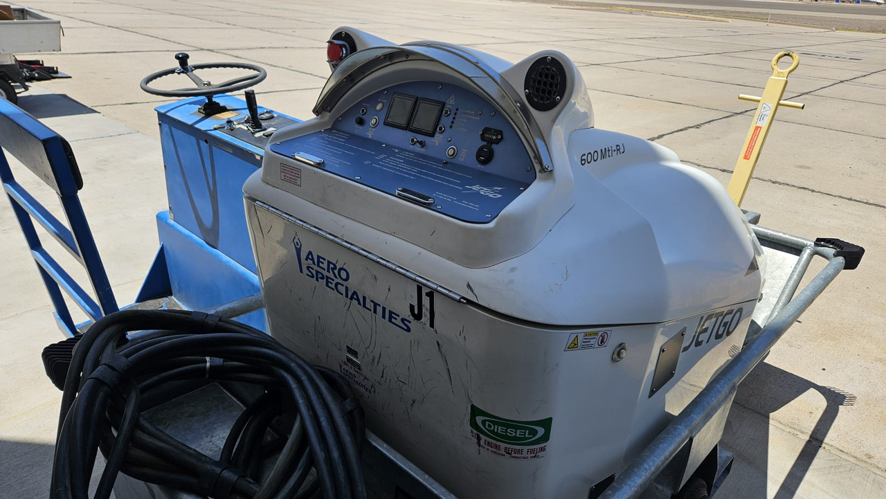 AERO SPECIALTIES diesel-electric hybrid GPU JETGO-600MTI-RJ - Ground power unit: picture 4 AERO SPECIALTIES diesel-electric hybrid GPU JETGO-600MTI-RJ - Ground power unit: picture 4