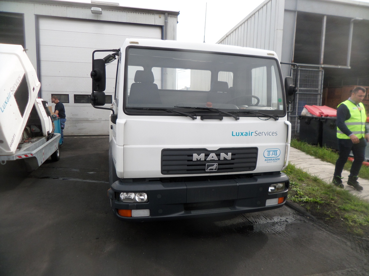 Schrader Water truck WSU 3000 MAN - Ground support equipment: picture 3 Schrader Water truck WSU 3000 MAN - Ground support equipment: picture 3