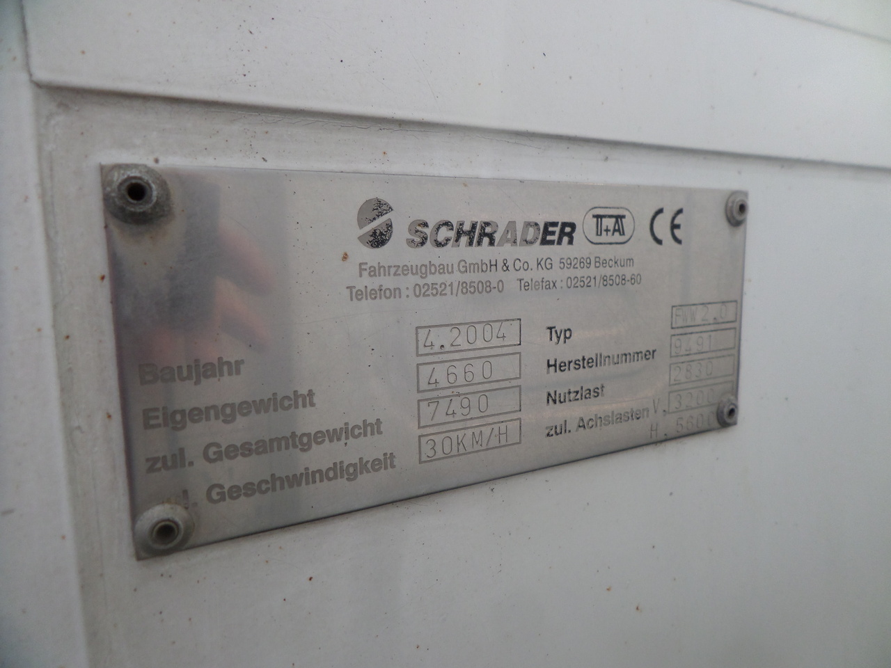 Schrader Water truck WSU 3000 MAN - Ground support equipment: picture 2 Schrader Water truck WSU 3000 MAN - Ground support equipment: picture 2