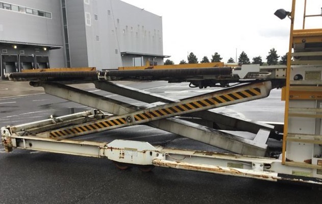 Lower Deck Loader FMC Commander 15 Wide - Aircraft cargo loader: picture 4 Lower Deck Loader FMC Commander 15 Wide - Aircraft cargo loader: picture 4