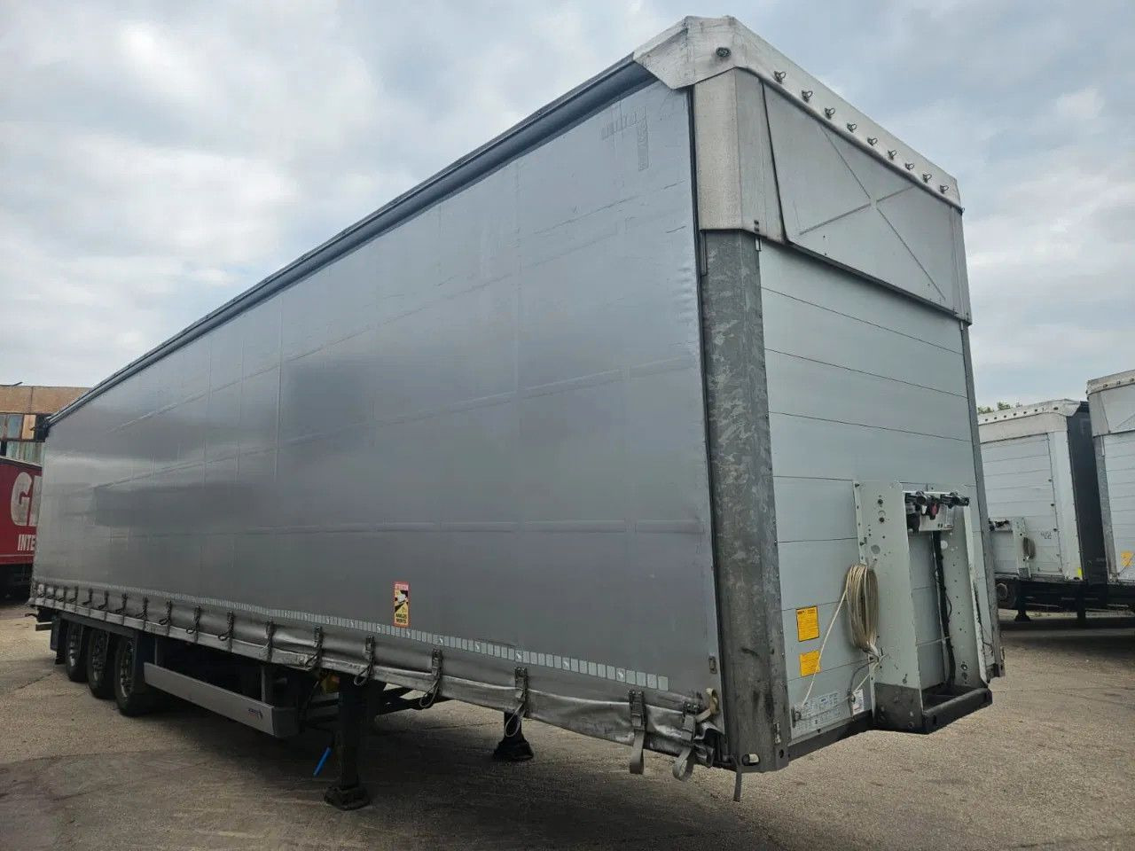 Schmitz Cargobull SCB S3T VARIOS 2 units! Lifting Axle A&C, XL Cod - Curtainsider semi-trailer: picture 2 Schmitz Cargobull SCB S3T VARIOS 2 units! Lifting Axle A&C, XL Cod - Curtainsider semi-trailer: picture 2