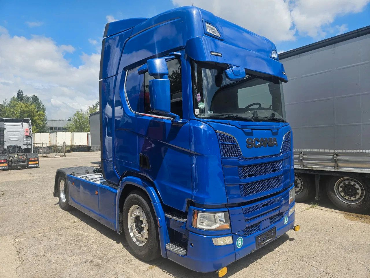 Scania R410 Standard - Full Spoiler - Retarder - Alloy - Tractor unit: picture 2 Scania R410 Standard - Full Spoiler - Retarder - Alloy - Tractor unit: picture 2