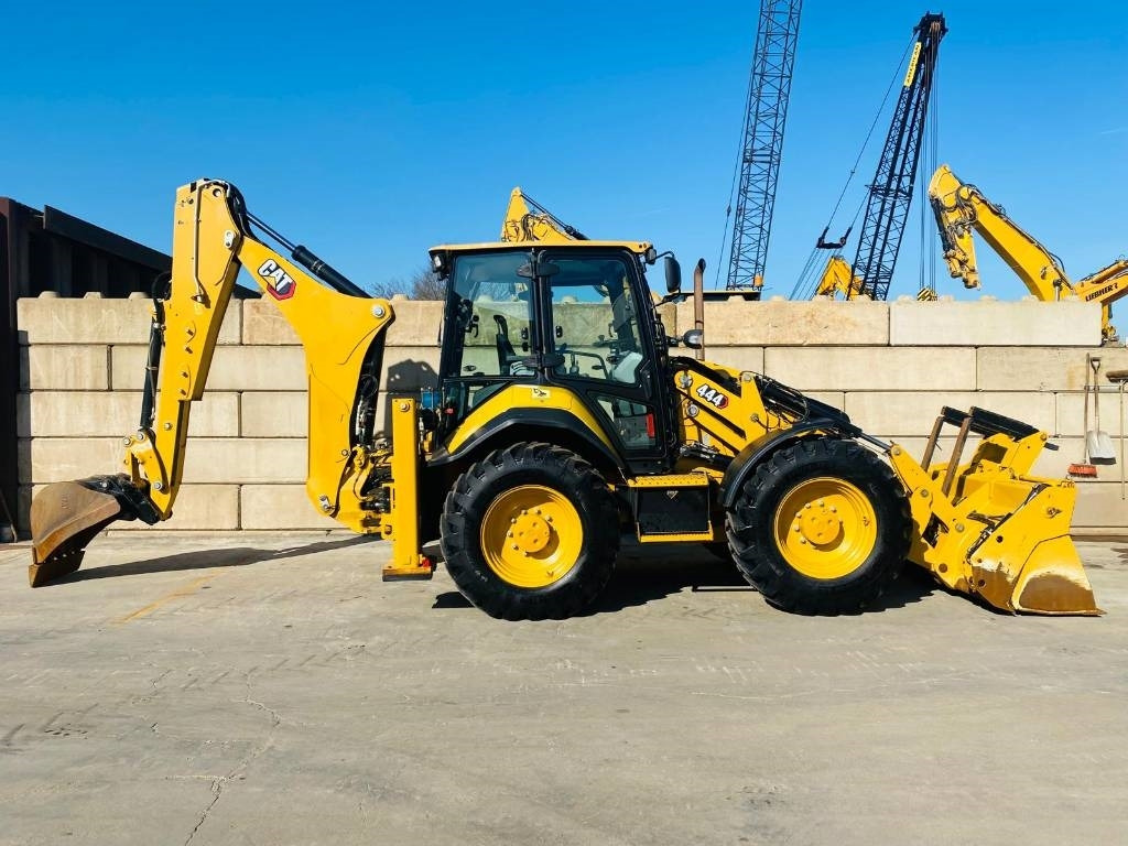 CAT 444 4x4 - Backhoe loader: picture 2 CAT 444 4x4 - Backhoe loader: picture 2