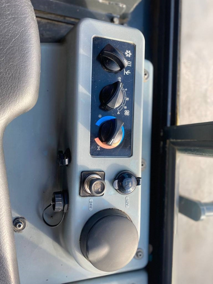 Bulldozer Komatsu D 61 PXi-24: picture 12