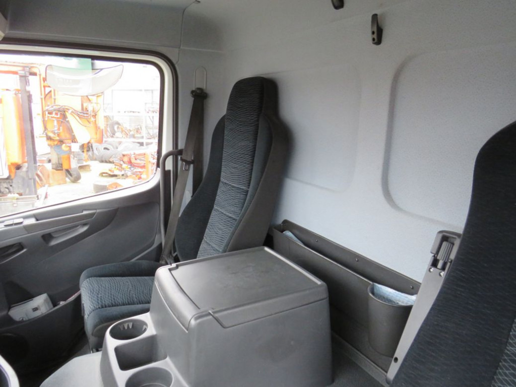 MERCEDES-BENZ Atego 1224 L Pritsche LBW LBW 1.5to - Curtainsider truck: picture 3 MERCEDES-BENZ Atego 1224 L Pritsche LBW LBW 1.5to - Curtainsider truck: picture 3