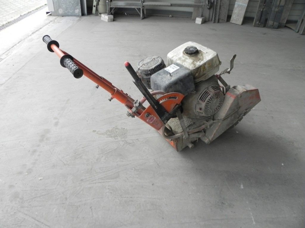 Norton Clipper C 85 Kleinteile - Construction equipment: picture 1 Norton Clipper C 85 Kleinteile - Construction equipment: picture 1