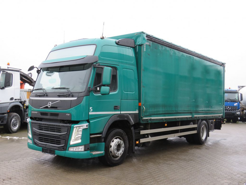 VOLVO (S) Truck FM 380 Pritsche LBW LBW 2to Tautli.+Edscha - Curtainsider truck: picture 1 VOLVO (S) Truck FM 380 Pritsche LBW LBW 2to Tautli.+Edscha - Curtainsider truck: picture 1