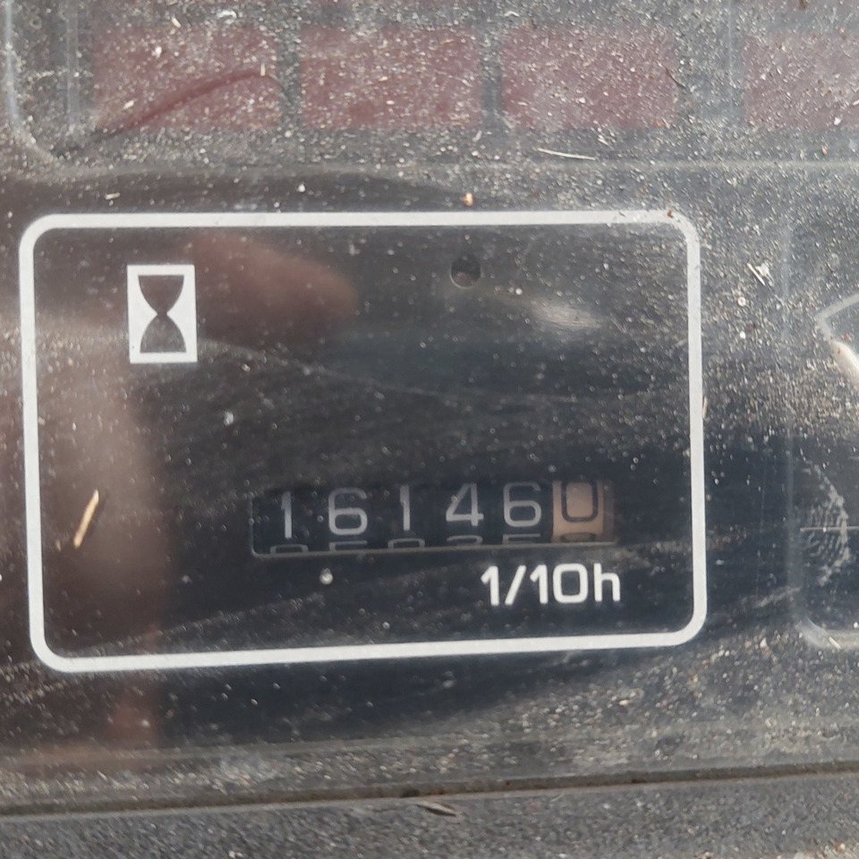 FV02 Nissan Baggage Tractor - Baggage tractor: picture 5 FV02 Nissan Baggage Tractor - Baggage tractor: picture 5