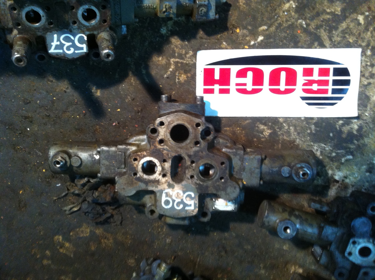 HYDRECO HAMWORTHY V4013D32XS 039006664 8401310001 - 1 SEKCYJNY - Hydraulic valve for Construction machinery: picture 1 HYDRECO HAMWORTHY V4013D32XS 039006664 8401310001 - 1 SEKCYJNY - Hydraulic valve for Construction machinery: picture 1