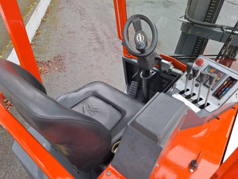 4-way reach truck Amlift AGILIFT 25-12-49: picture 16 4-way reach truck Amlift AGILIFT 25-12-49: picture 16