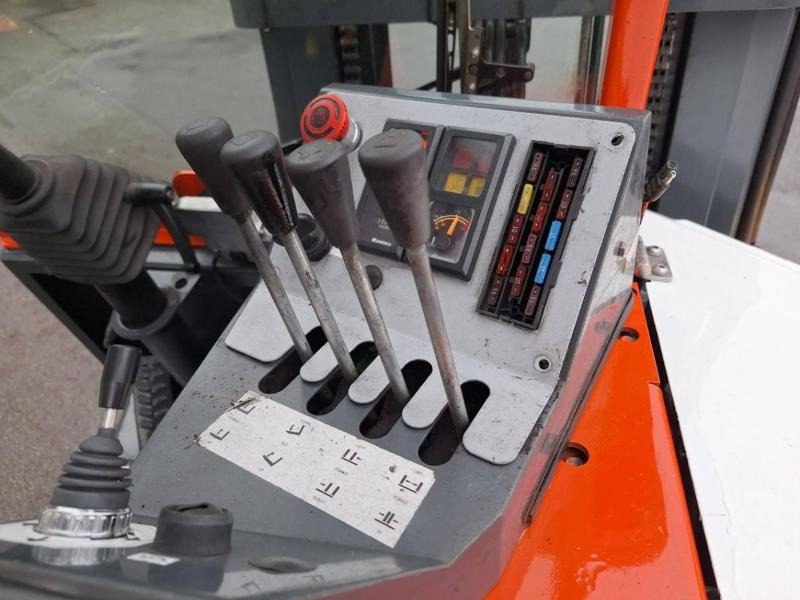 4-way reach truck Amlift AGILIFT 25-12-49: picture 15 4-way reach truck Amlift AGILIFT 25-12-49: picture 15