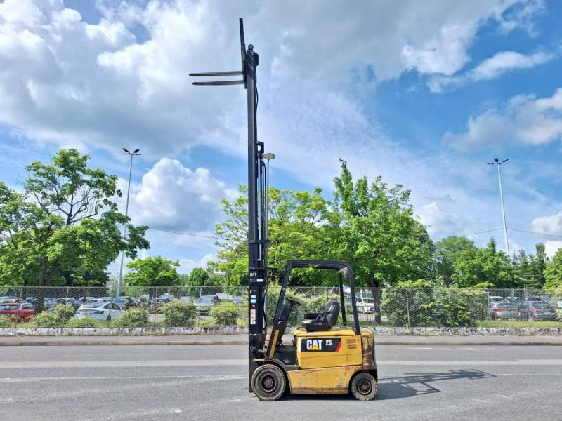 Caterpillar EP25KP - Electric forklift: picture 5 Caterpillar EP25KP - Electric forklift: picture 5