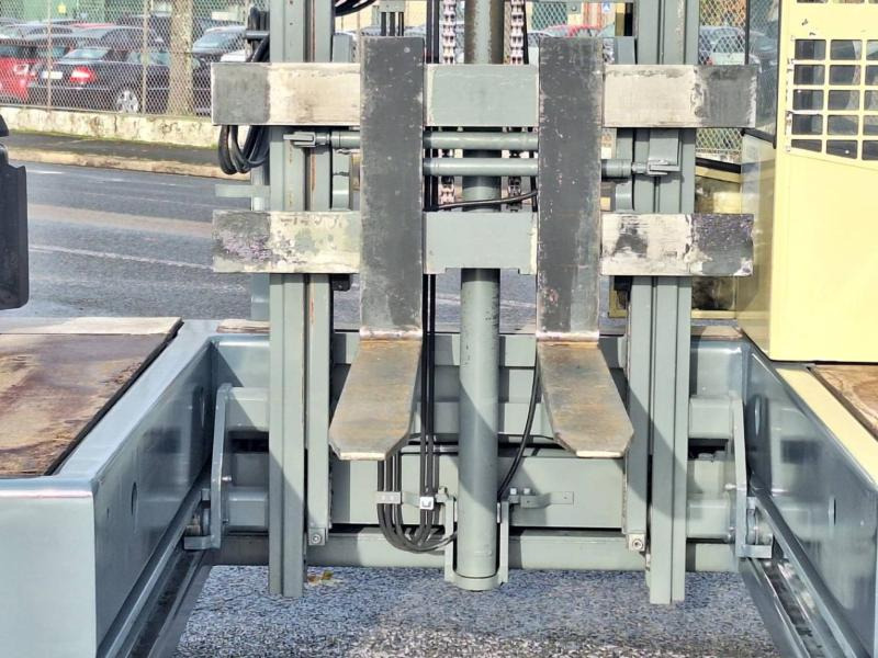 Side loader Hubtex S30 D: picture 20