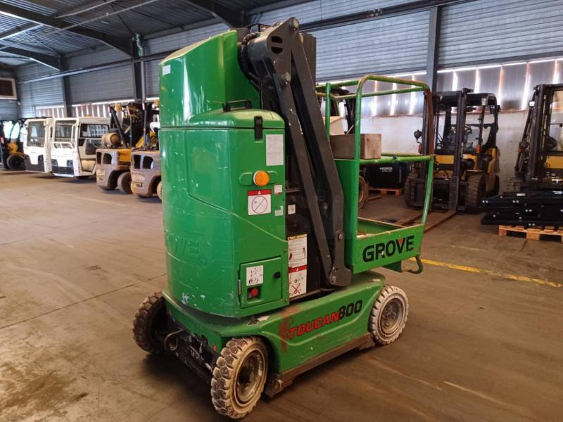 JLG JLG TOUCAN 800 - Vertical mast lift: picture 4 JLG JLG TOUCAN 800 - Vertical mast lift: picture 4
