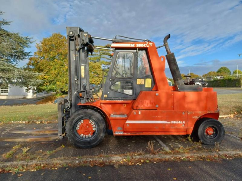 Mora M180C - Diesel forklift: picture 4 Mora M180C - Diesel forklift: picture 4