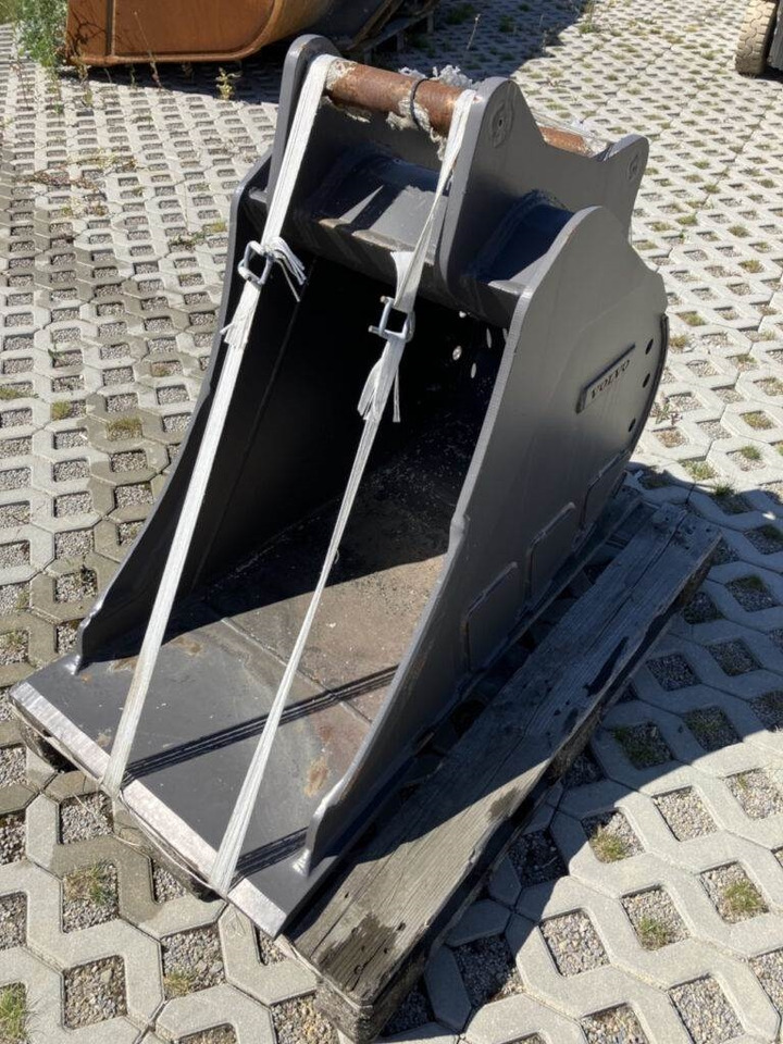 Volvo Tieflöffel mit Messer S50 - Backhoe loader: picture 4 Volvo Tieflöffel mit Messer S50 - Backhoe loader: picture 4