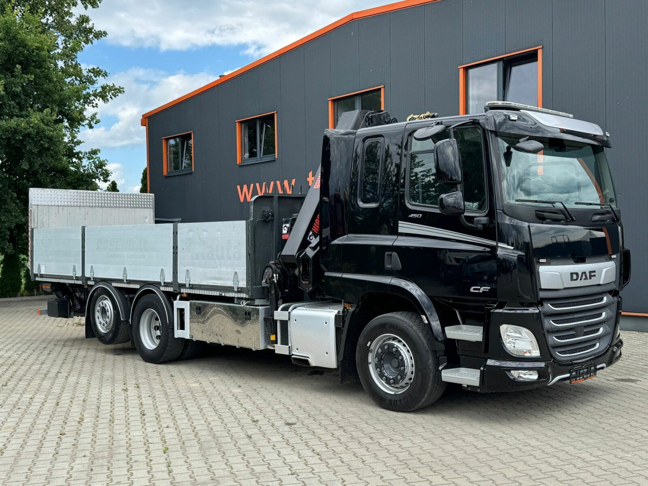DAF CF 450 FAN 6x2 Pritsche mit Kran HIAB 188 E-6 - Crane truck: picture 4 DAF CF 450 FAN 6x2 Pritsche mit Kran HIAB 188 E-6 - Crane truck: picture 4