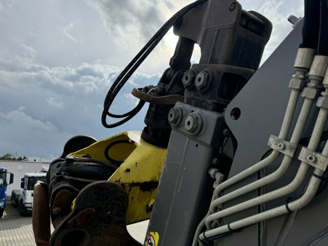 DAF XF 530 6x2 Holztransport Kran PENZ 15Z9.50 - Log truck, Crane truck: picture 4 DAF XF 530 6x2 Holztransport Kran PENZ 15Z9.50 - Log truck, Crane truck: picture 4