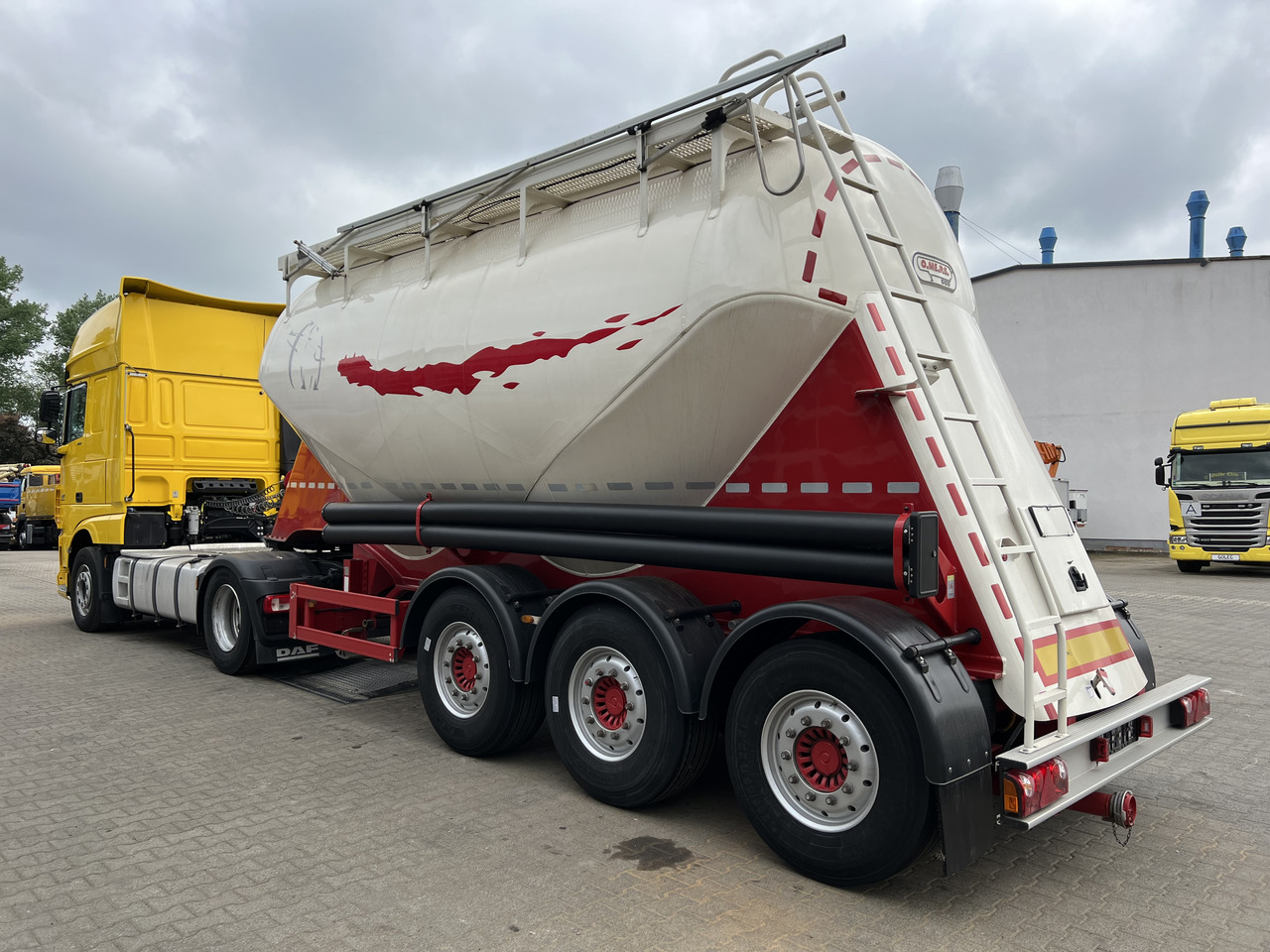 FELDBINDER O.ME.P.S. CM27 Zementsilo 3 Achse - Silo semi-trailer: picture 3 FELDBINDER O.ME.P.S. CM27 Zementsilo 3 Achse - Silo semi-trailer: picture 3