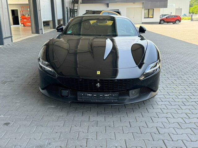 Coupe Ferrari Roma Coupe Schwarz: picture 12
