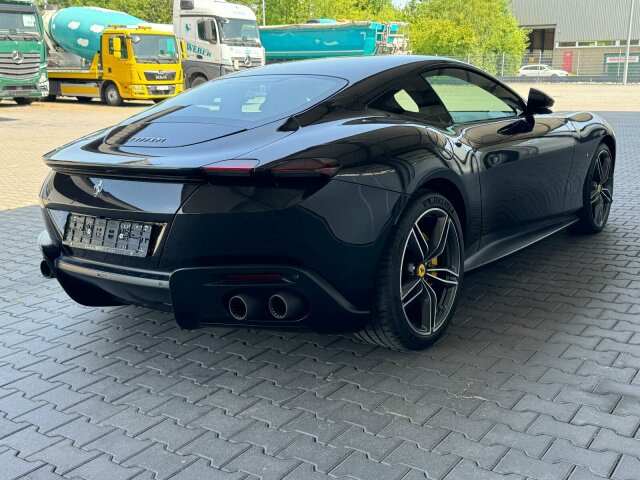 Coupe Ferrari Roma Coupe Schwarz: picture 8