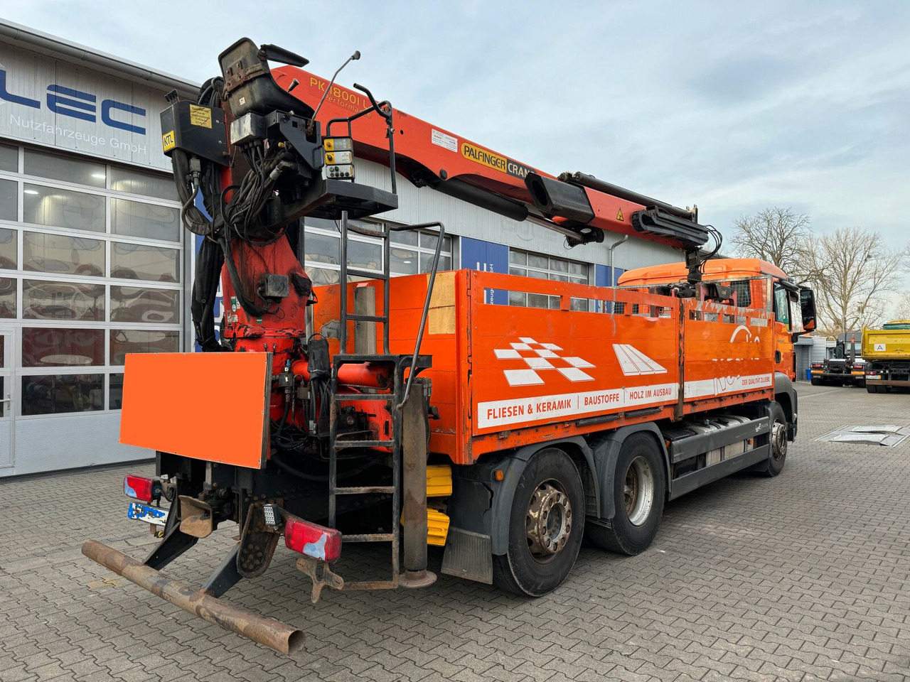 MAN TGS 26.400 6x2 Pritsche Kran Palfinger PK 18001L - Crane truck: picture 3 MAN TGS 26.400 6x2 Pritsche Kran Palfinger PK 18001L - Crane truck: picture 3