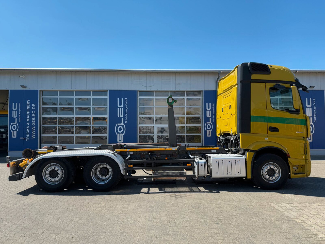 Mercedes-Benz ACTROS 2558 6x2 Abrollkipper *Lenkachse Retarder - Hook lift truck: picture 2 Mercedes-Benz ACTROS 2558 6x2 Abrollkipper *Lenkachse Retarder - Hook lift truck: picture 2