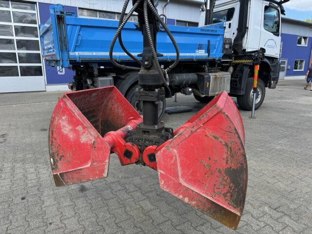 Mercedes-Benz AROCS 1846 4x4 Kipper Kran HIAB 108 Greifer - Tipper, Crane truck: picture 2 Mercedes-Benz AROCS 1846 4x4 Kipper Kran HIAB 108 Greifer - Tipper, Crane truck: picture 2