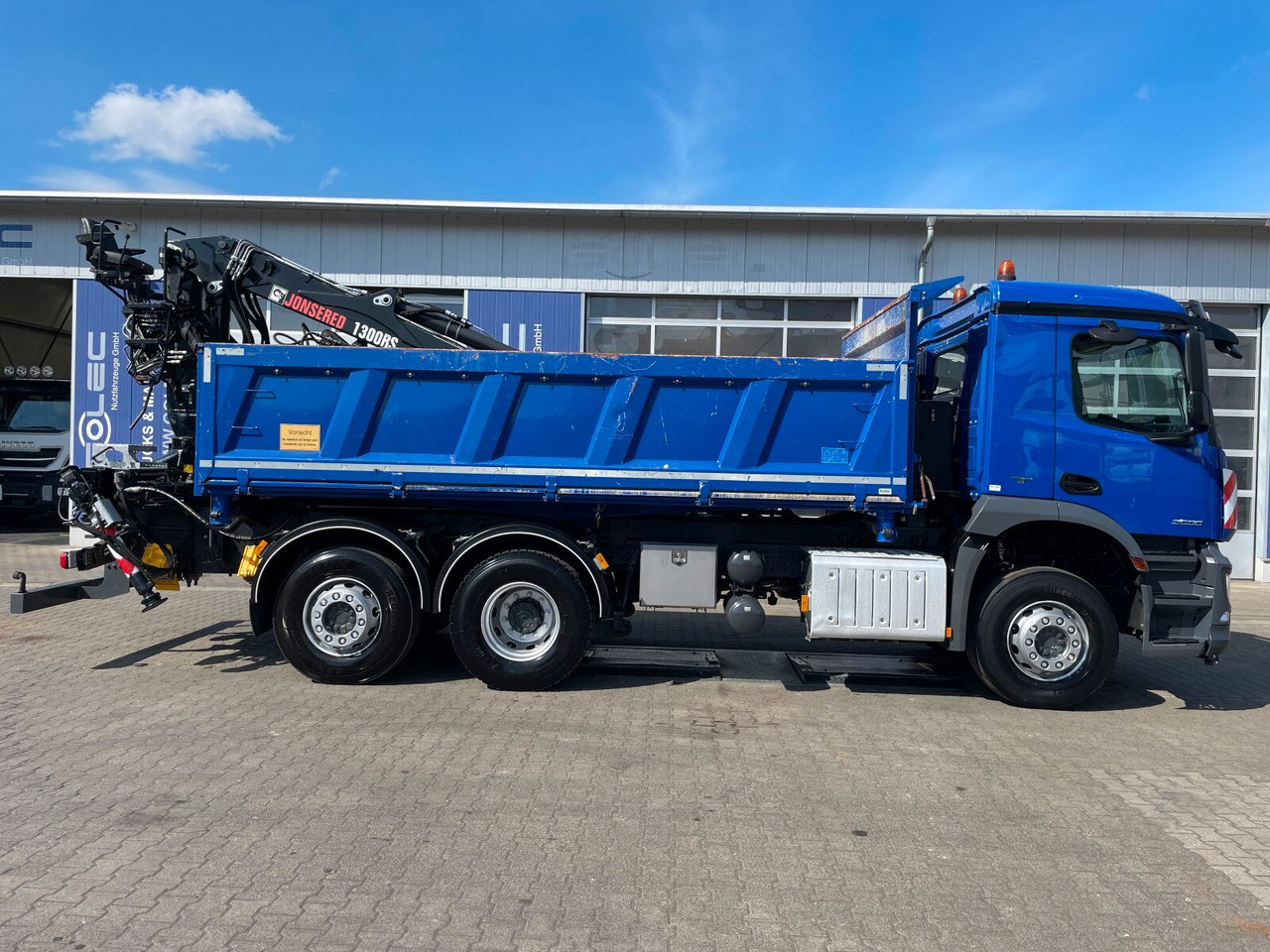 Mercedes-Benz AROCS 2536 6x2*4 Kipper Kran HIAB - Crane truck: picture 2 Mercedes-Benz AROCS 2536 6x2*4 Kipper Kran HIAB - Crane truck: picture 2