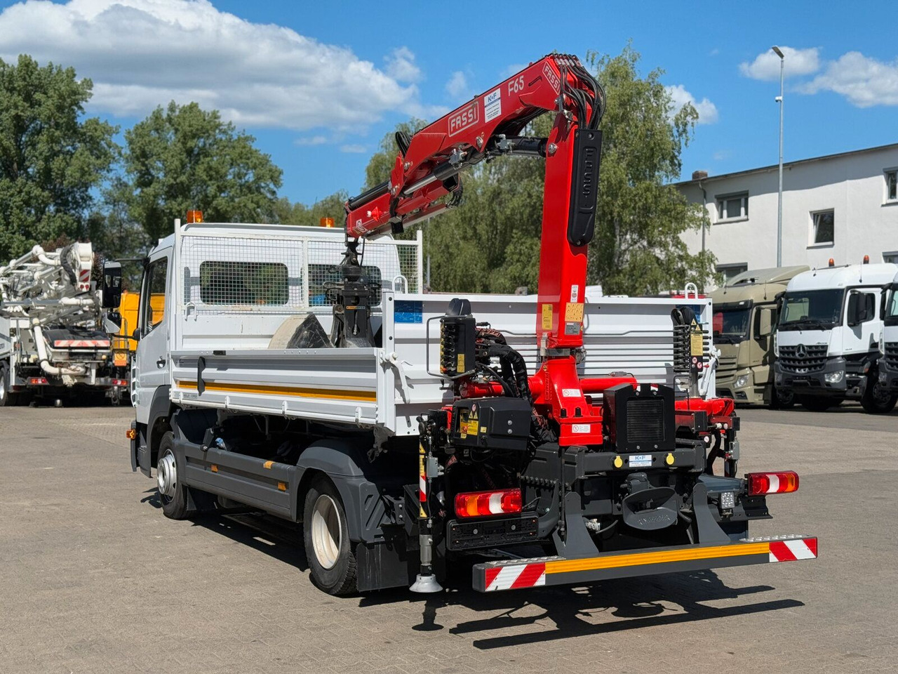 Tipper van Mercedes-Benz ATEGO 818 4x2 Euro 6 Kipper Kran FASSI F65B.0.22: picture 9