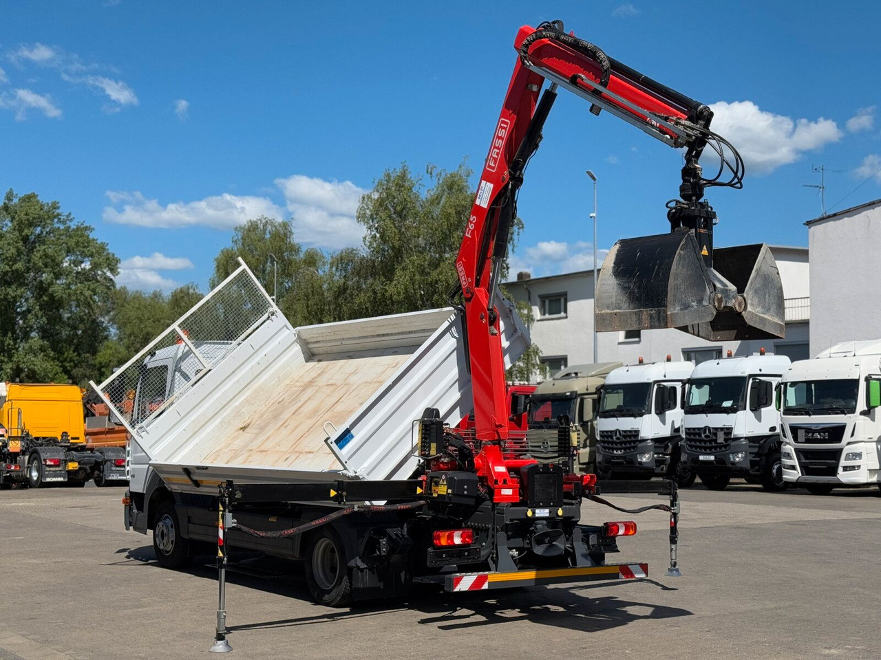 Tipper van Mercedes-Benz ATEGO 818 4x2 Euro 6 Kipper Kran FASSI F65B.0.22: picture 10
