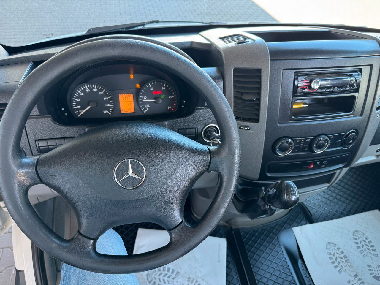 Vacuum truck Mercedes-Benz Sprinter MB TV-Fzg mit Rausch Inspektion Einheit: picture 9