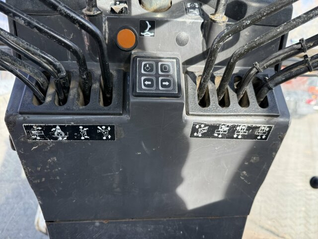 New Holland F106.6A alrrad 6x6 Grader 12 Ton - 10.700 Std - Grader: picture 5 New Holland F106.6A alrrad 6x6 Grader 12 Ton - 10.700 Std - Grader: picture 5