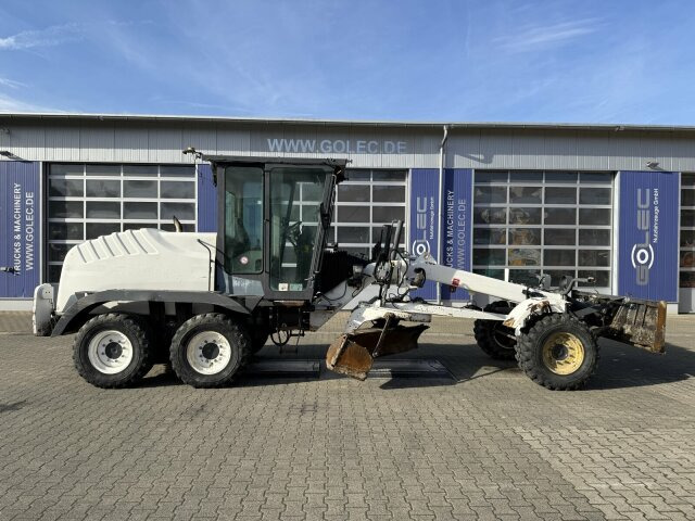 Leasing of New Holland F106.6A alrrad 6x6 Grader 12 Ton - 10.700 Std New Holland F106.6A alrrad 6x6 Grader 12 Ton - 10.700 Std: picture 8 Leasing of New Holland F106.6A alrrad 6x6 Grader 12 Ton - 10.700 Std New Holland F106.6A alrrad 6x6 Grader 12 Ton - 10.700 Std: picture 8