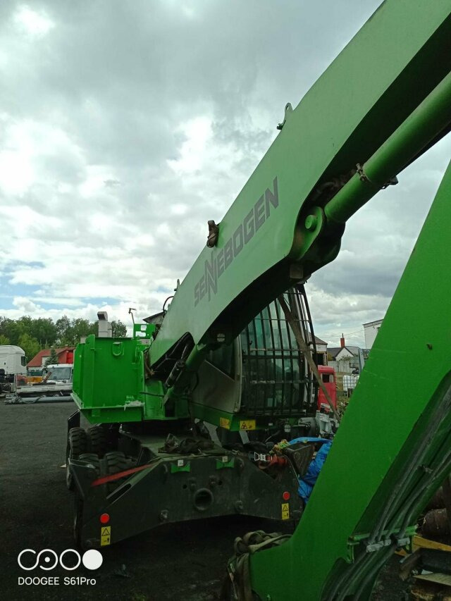 Sennebogen 818-E Umschlagbagger - 83 Ton - mit Greifer - Wheel excavator: picture 4 Sennebogen 818-E Umschlagbagger - 83 Ton - mit Greifer - Wheel excavator: picture 4