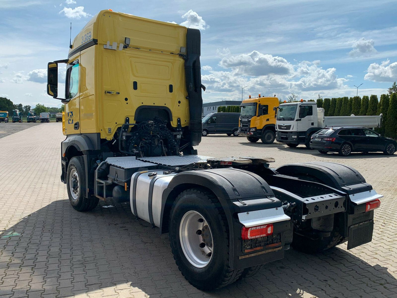 Mercedes-Benz AROCS 1846 4x4 HAD Euro 6 Kipphydraulik - Tractor unit: picture 4 Mercedes-Benz AROCS 1846 4x4 HAD Euro 6 Kipphydraulik - Tractor unit: picture 4