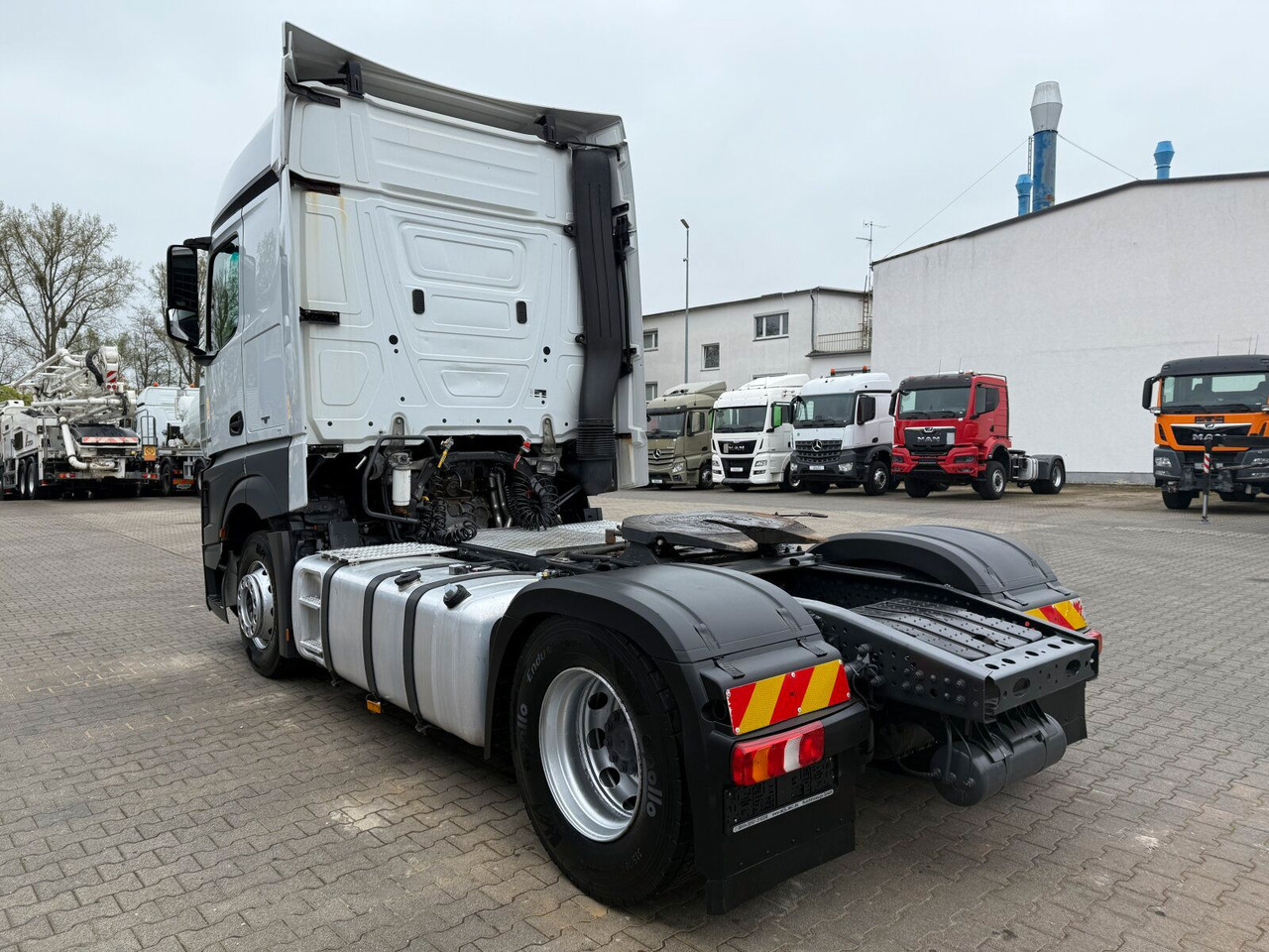Mercedes-Benz Actros 1845 SZM 4x2 Retarder Kipphydraulik - Tractor unit: picture 5 Mercedes-Benz Actros 1845 SZM 4x2 Retarder Kipphydraulik - Tractor unit: picture 5