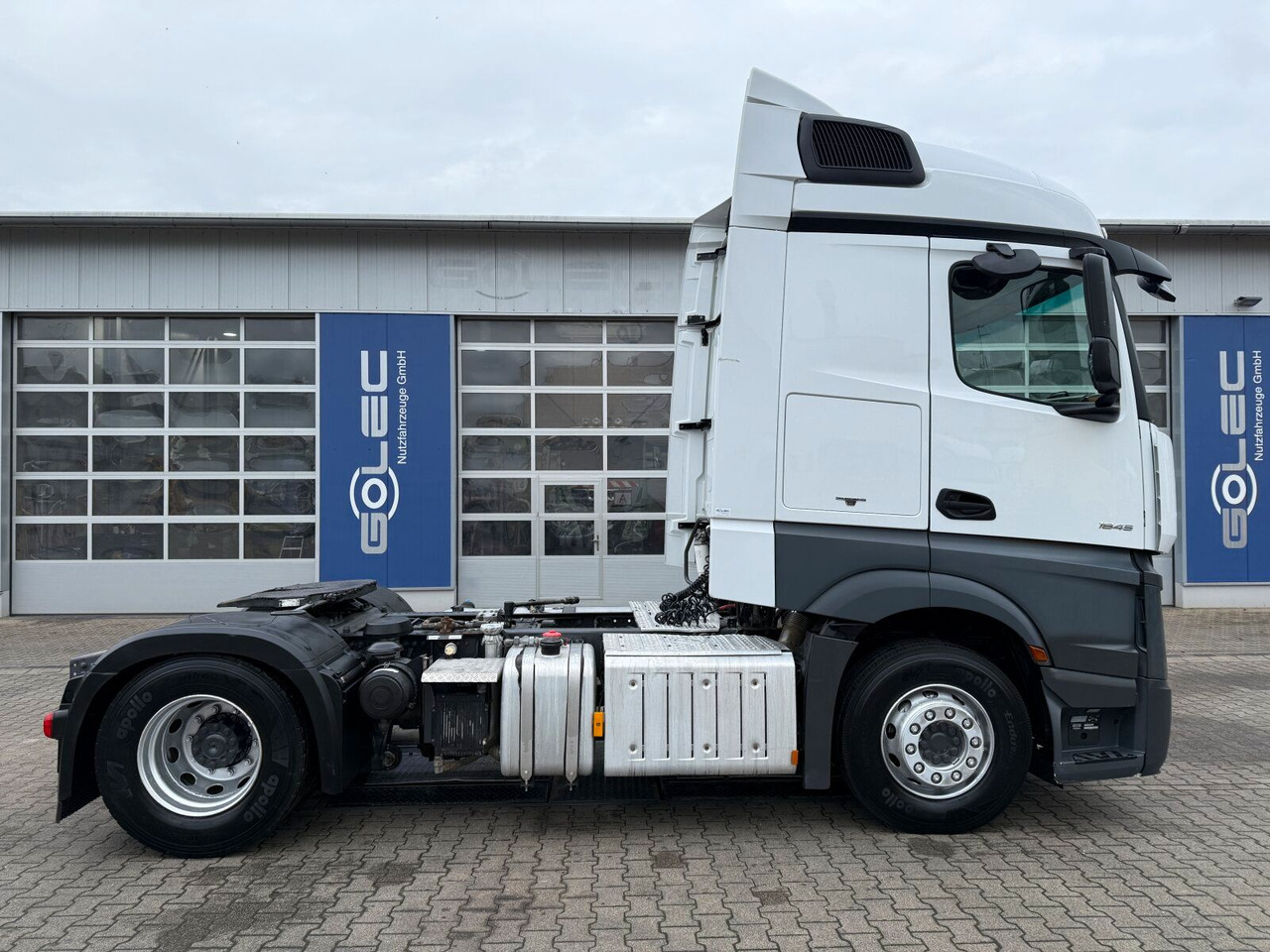 Mercedes-Benz Actros 1845 SZM 4x2 Retarder Kipphydraulik - Tractor unit: picture 2 Mercedes-Benz Actros 1845 SZM 4x2 Retarder Kipphydraulik - Tractor unit: picture 2