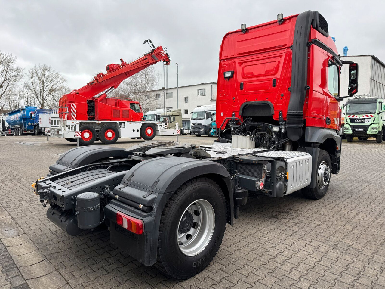 Mercedes-Benz Arocs 1845 LS 4x4 HAD *Kipphyd. Euro6 Blatt/Luft - Tractor unit: picture 3 Mercedes-Benz Arocs 1845 LS 4x4 HAD *Kipphyd. Euro6 Blatt/Luft - Tractor unit: picture 3