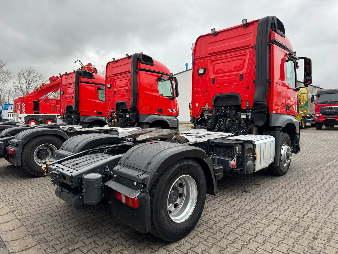 Mercedes-Benz Arocs 1845 LS 4x4 HAD *Kipphyd. Euro6 Blatt/Luft - Tractor unit: picture 4 Mercedes-Benz Arocs 1845 LS 4x4 HAD *Kipphyd. Euro6 Blatt/Luft - Tractor unit: picture 4