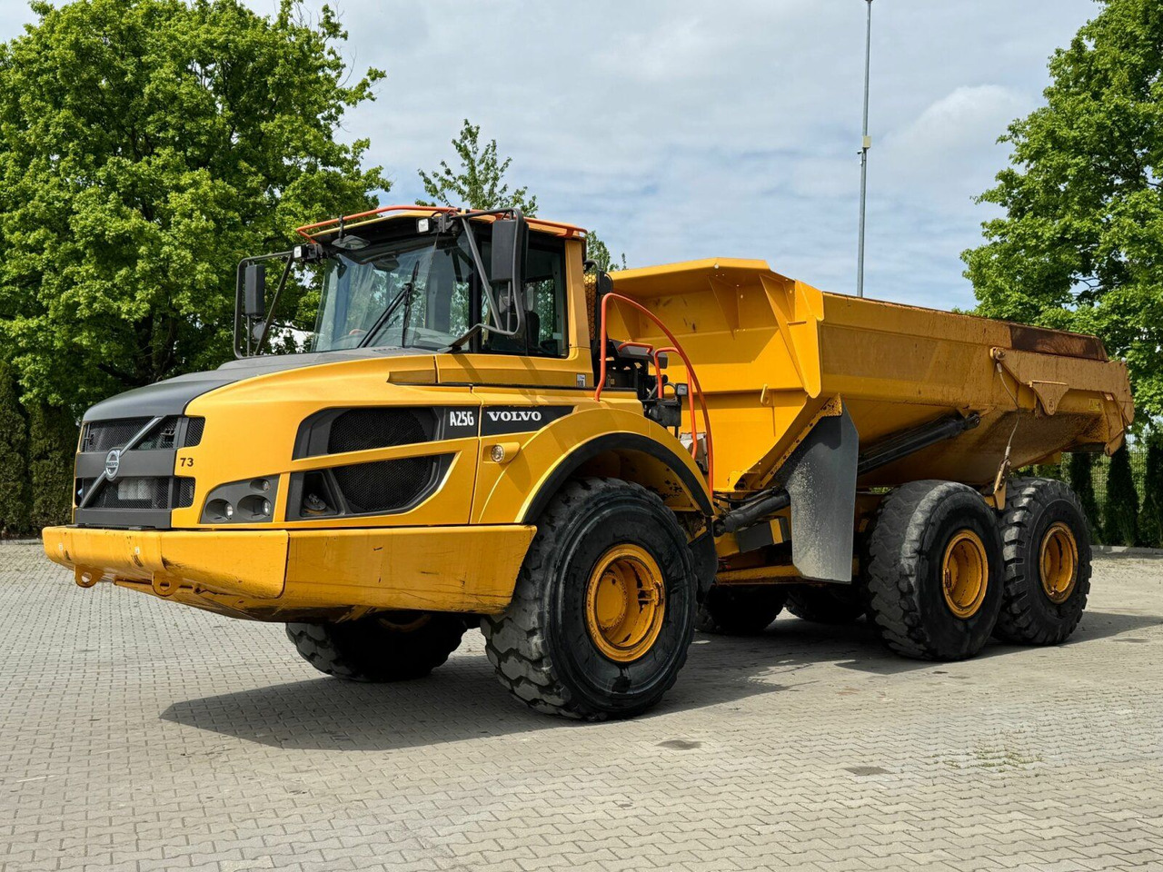 Volvo A25G Dumper 22,5 Ton 11.361 Stunden Volvo A25G Dumper 22,5 Ton 11.361 Stunden - Articulated dumper: picture 2 Volvo A25G Dumper 22,5 Ton 11.361 Stunden Volvo A25G Dumper 22,5 Ton 11.361 Stunden - Articulated dumper: picture 2