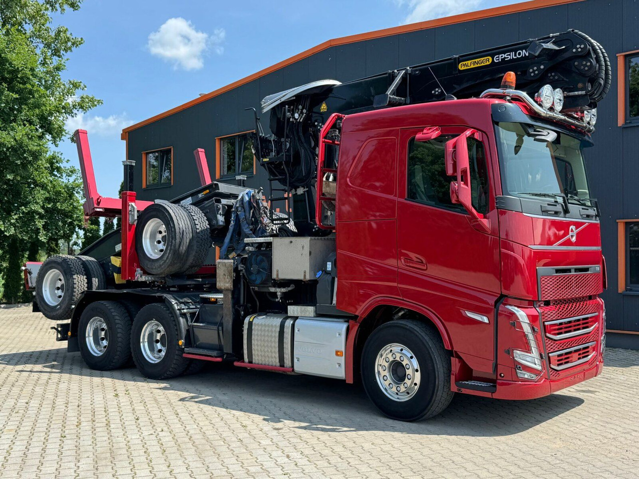 Volvo FH 550 6x4 Holztransporter Lang mit Kran Euro 6E - Log truck, Crane truck: picture 1 Volvo FH 550 6x4 Holztransporter Lang mit Kran Euro 6E - Log truck, Crane truck: picture 1