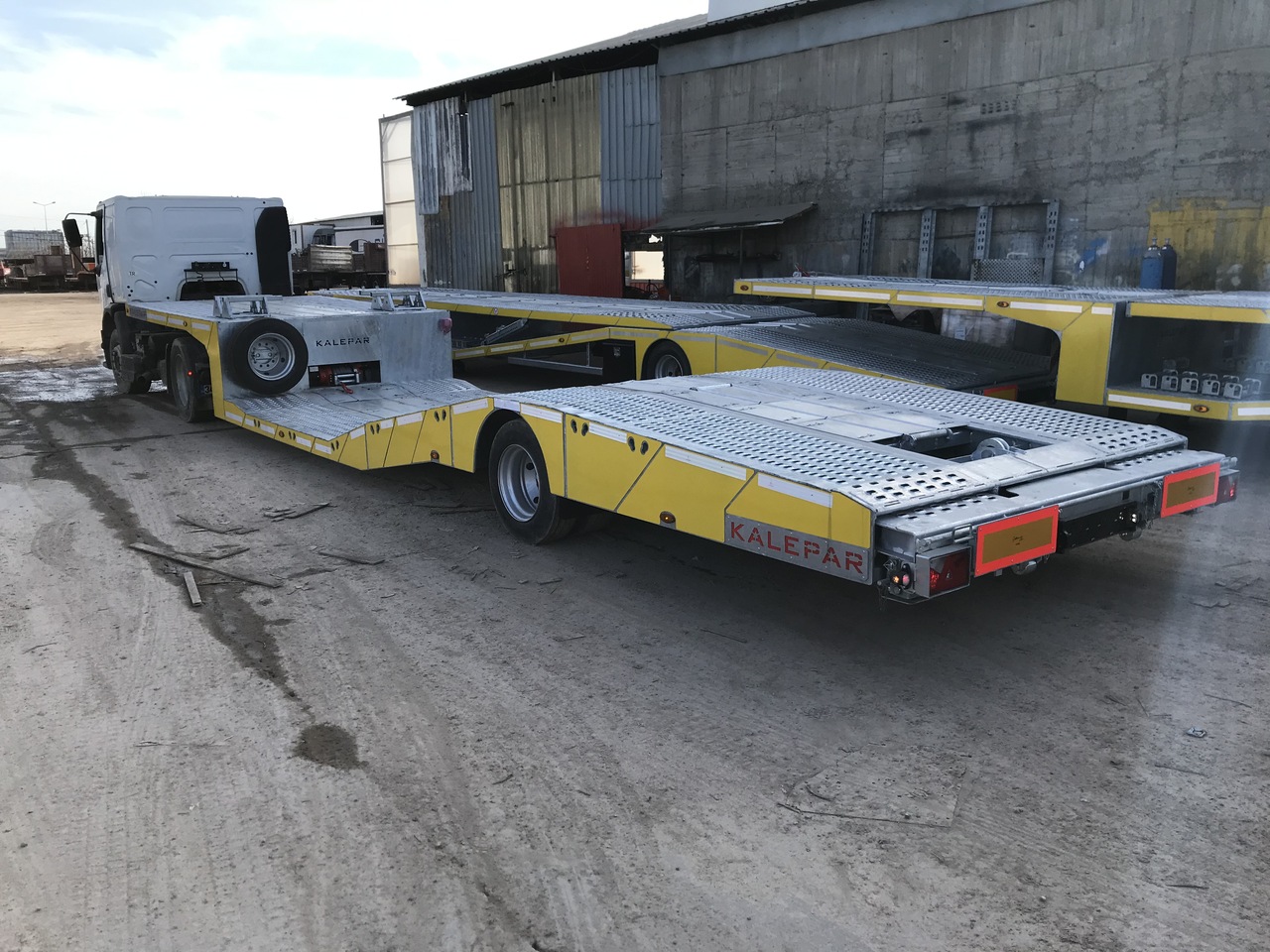 New Low loader semi-trailer KALEPAR LKW/TRUCK TRANSPORTER: picture 17 New Low loader semi-trailer KALEPAR LKW/TRUCK TRANSPORTER: picture 17